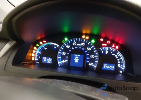 2013 Toyota Camry Hybrid Xle z USA, uszkodzony, nr VIN 4T1BD1FK2DU095425